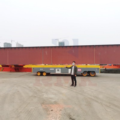 50 tonnas smagas kravas transportētāja