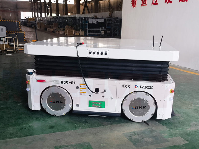 Hibrīda navigācija McNamm Wheel AGV